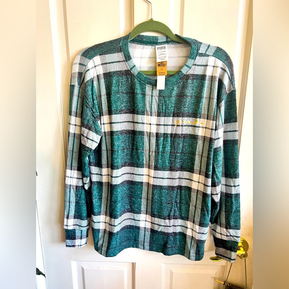 Victoria’s Secret PINK green and gray flannel top